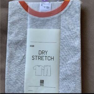 Uniqlo Kids Gray and Black Pajamas  Set - Boys size 8